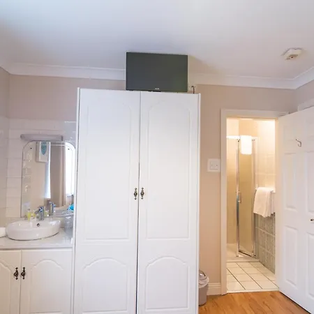 Seacrest Bed & Breakfast 3*